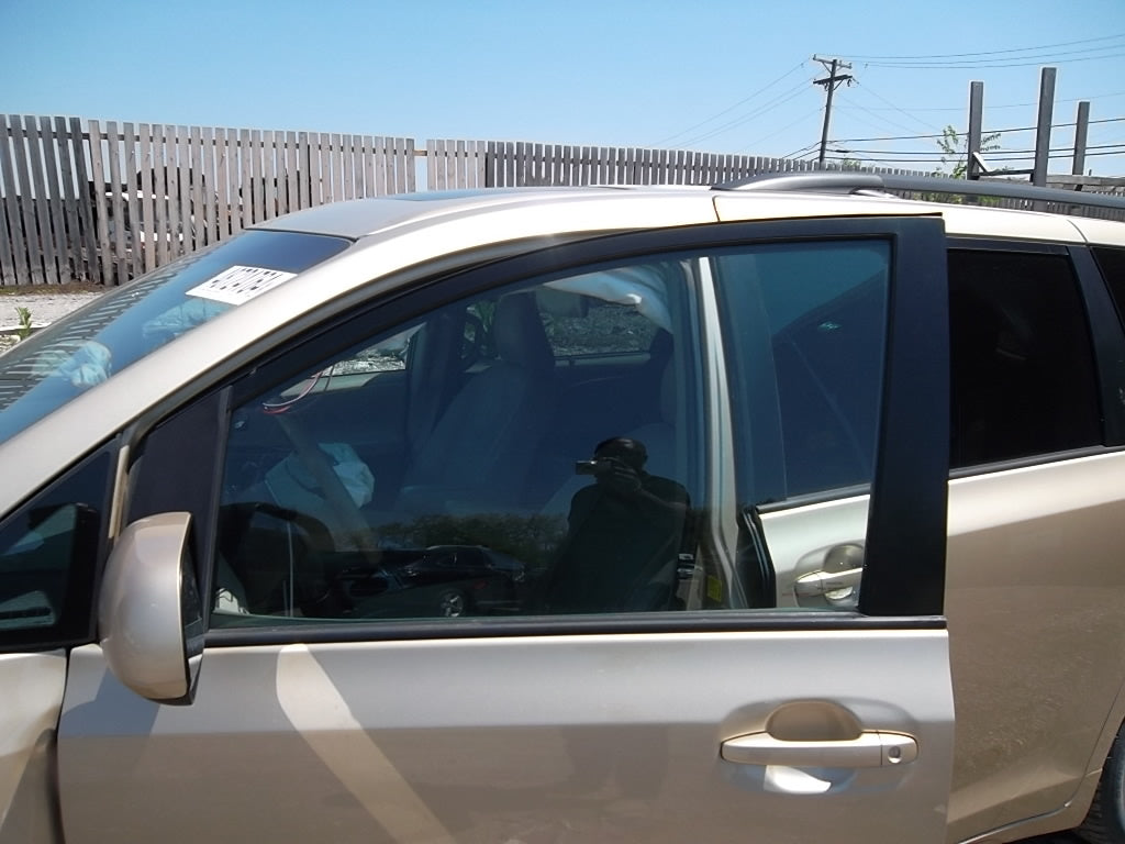 2011-2020 Toyota Sienna Front Door Driver Gold 67002-08060