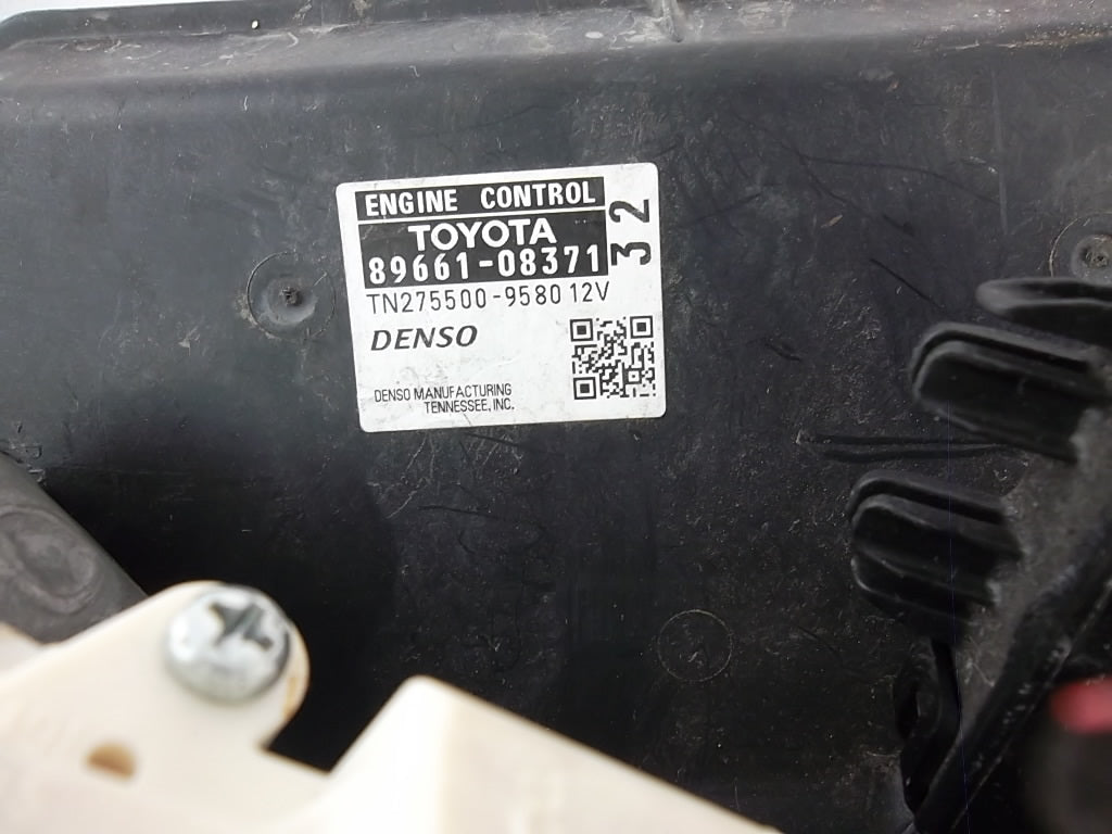 2012-2014 Toyota Sienna ECU Engine Computer W/Immobilizer & Key 89661-08371