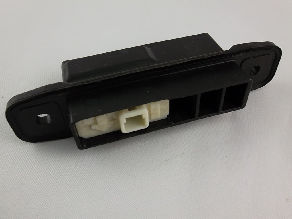 Tailgate Liftgate Back Door Opener Switch 84840-0T010 Toyota