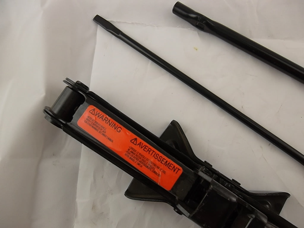 2013-2019 Nissan Sentra Tire Jack With Tools 99550-3SG0C