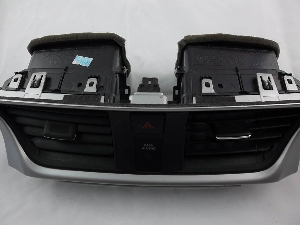 2013-2015 Nissan Sentra Dash Air Vent  68750-3SG1A