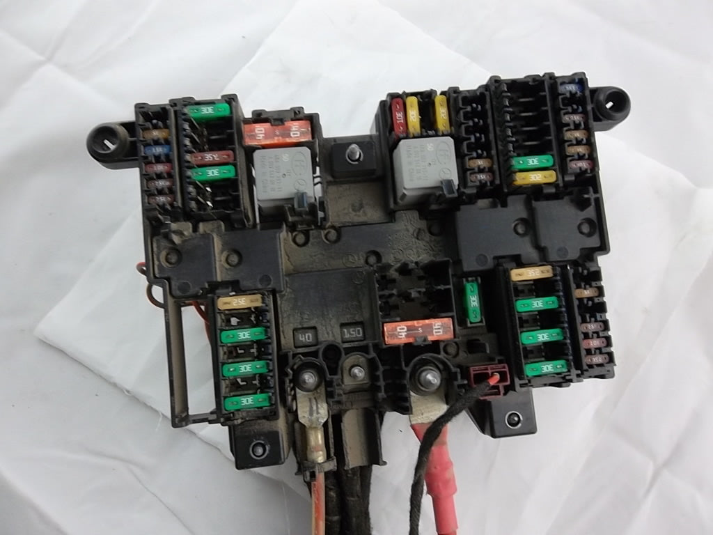 2020-2023 Mercedes Benz GLB250 Cabin Fuse Relay Junction Box 177 906 13 02