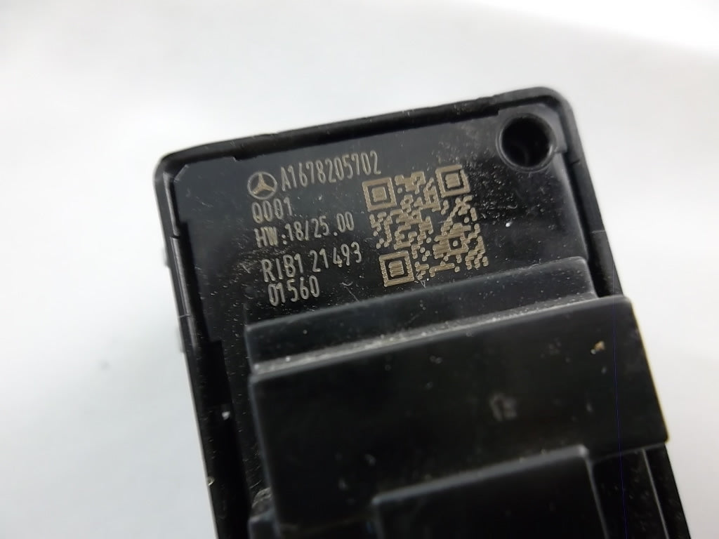 2020-2023 Mercedes Benz GLB250 Liftgate Tailgate Switch 167 820 57 02