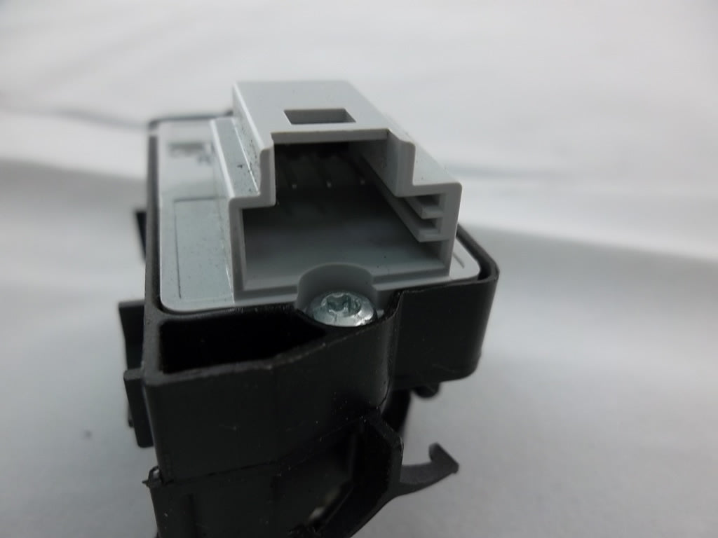 2020-2023 Mercedes Benz GLB250 Door Lock Unlock Switch Front Passenger