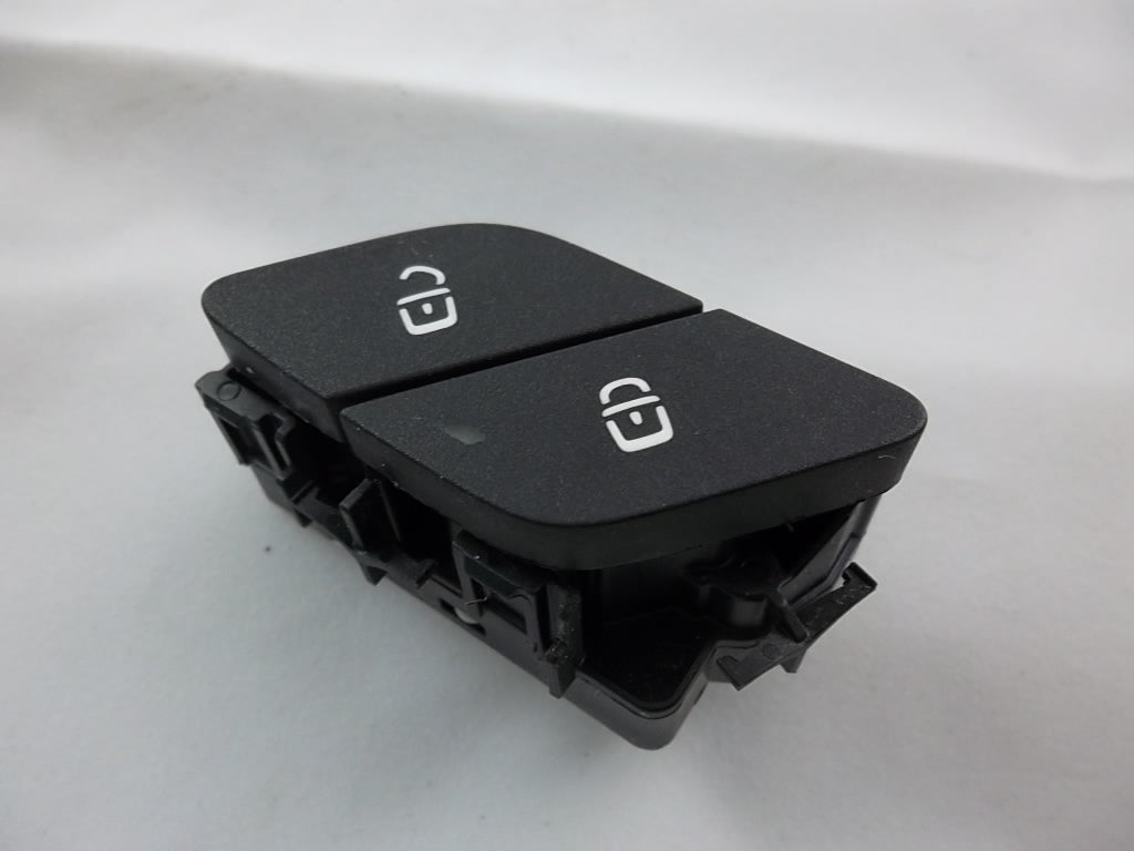 2020-2023 Mercedes Benz GLB250 Door Lock Unlock Switch Front Passenger