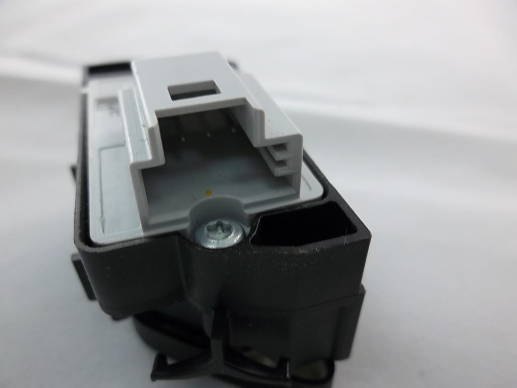 2020-2023 Mercedes Benz GLB250 Door Lock Unlock Switch Front Driver 247 905 22 01