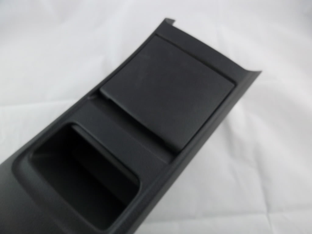 2020-2023 Mercedes Benz GLB250 Center Console Rear Air Vent 247 820 77 02