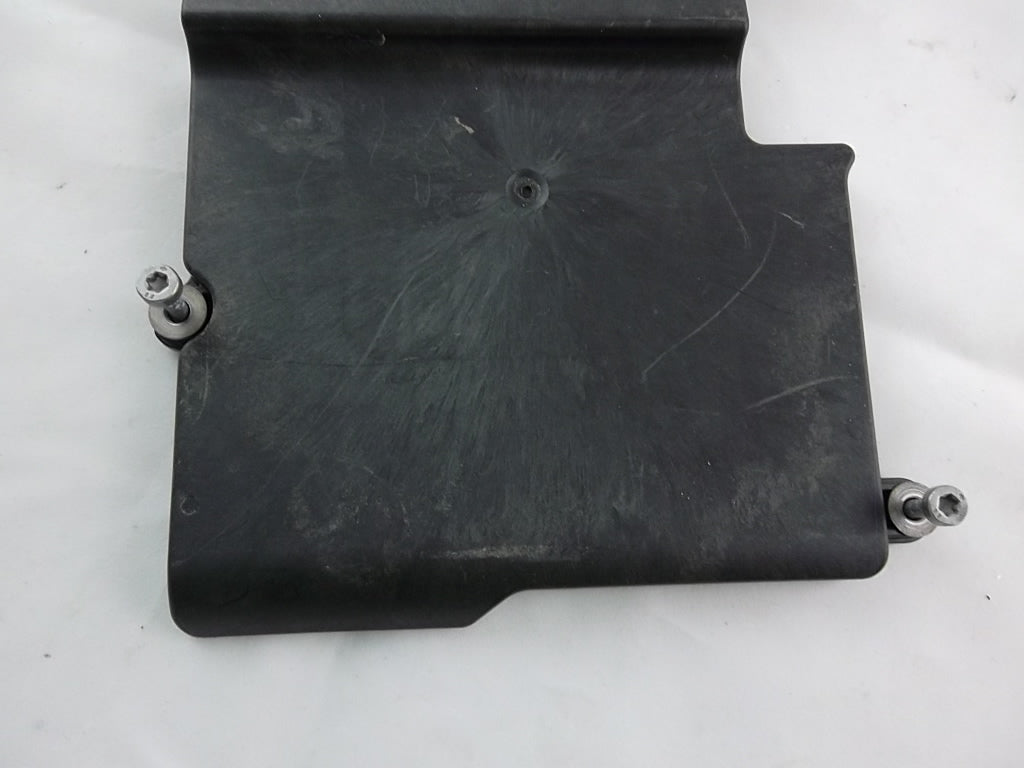 2020-2023 Mercedes Benz GLB250 Fuse Relay Box Cover 247 545 72 00