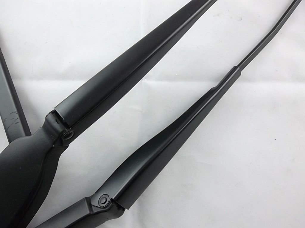 2020-2023 Mercedes Benz GLB250 Windshield Wiper Arm Set Front 247 820 13 01