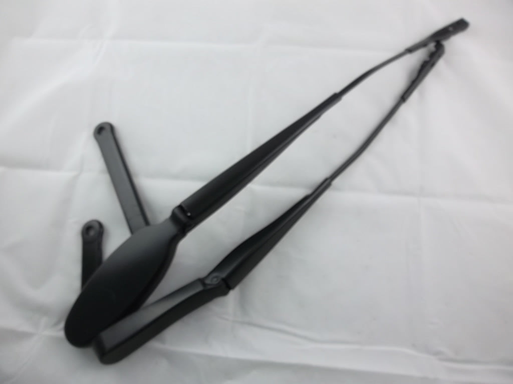 2020-2023 Mercedes Benz GLB250 Windshield Wiper Arm Set Front 247 820 13 01