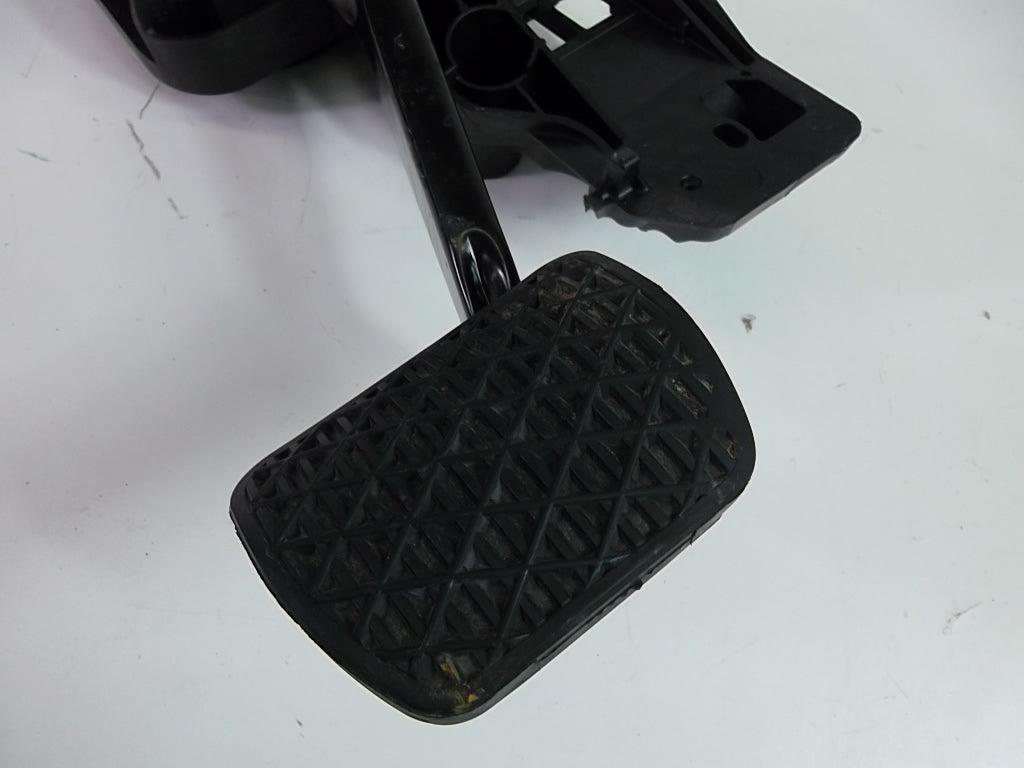 2020-2023 Mercedes Benz GLB250 Brake Pedal Assembly 177 290 10 00