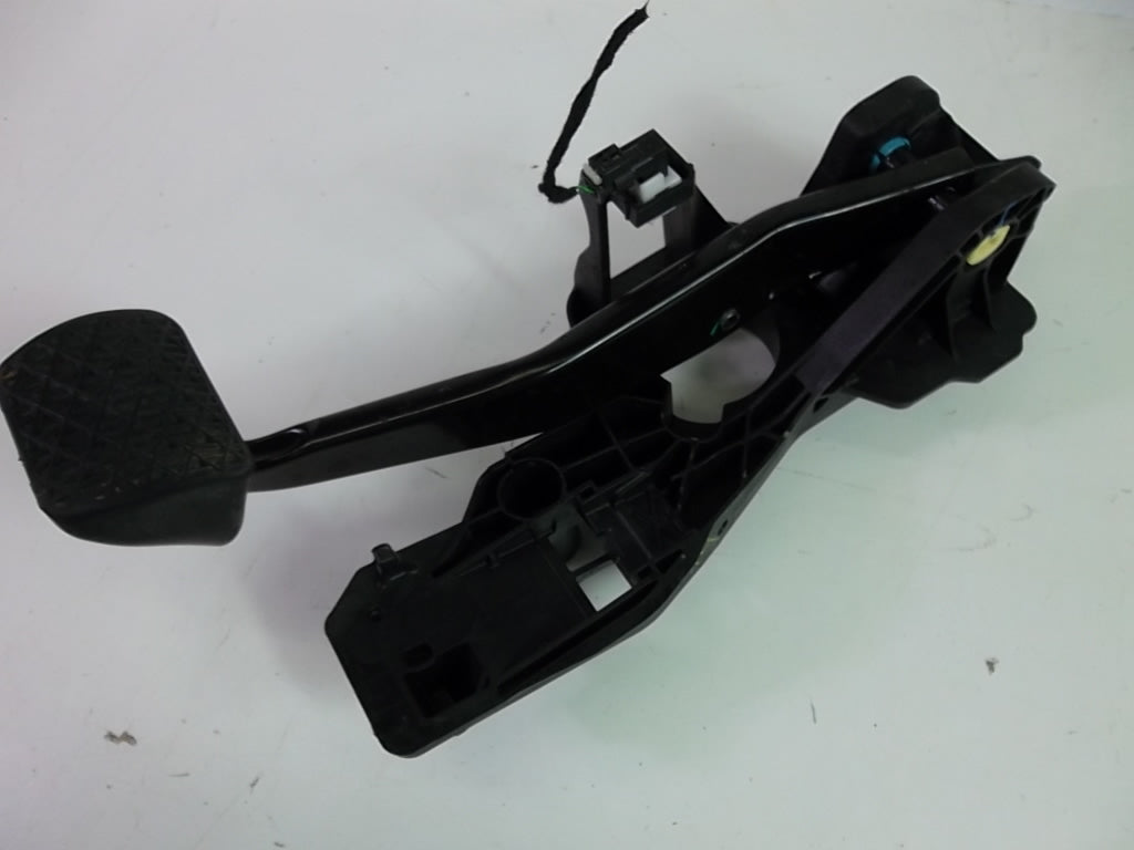 2020-2023 Mercedes Benz GLB250 Brake Pedal Assembly 177 290 10 00