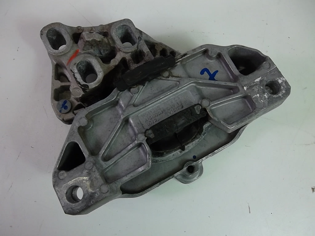 2020-2023 Mercedes Benz GLB250 Transmission Mount 177 240 36 00