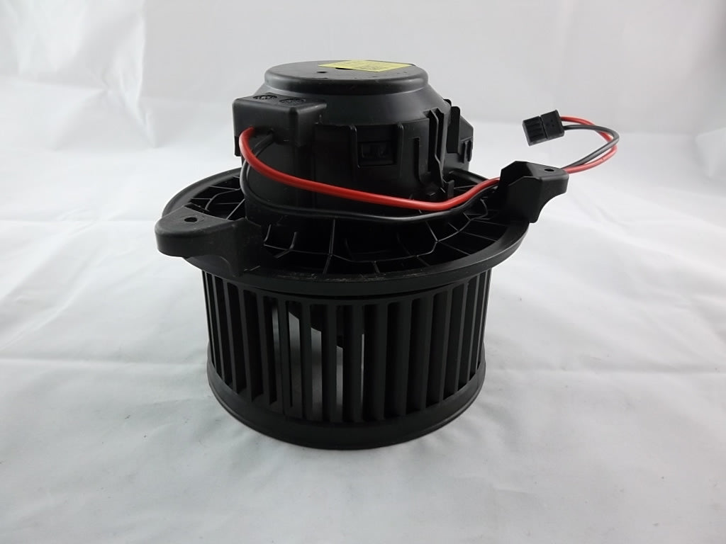 2020-2023 Mercedes Benz GLB250 Blower Motor 247 830 84 00