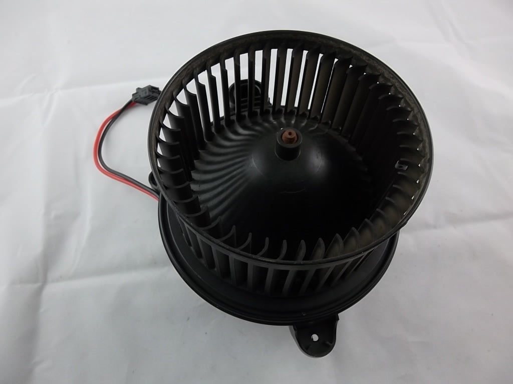 2020-2023 Mercedes Benz GLB250 Blower Motor 247 830 84 00