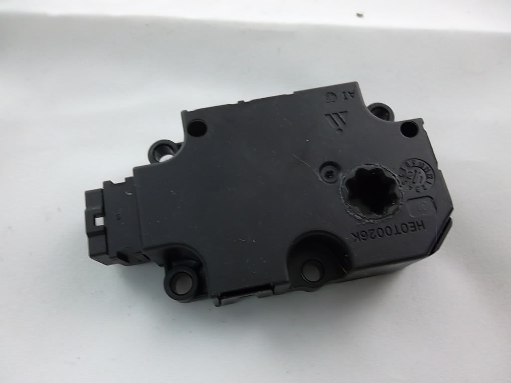 2020-2023 Mercedes Benz GLB250 Heater Servo Actuator Motor 099 906 35 02