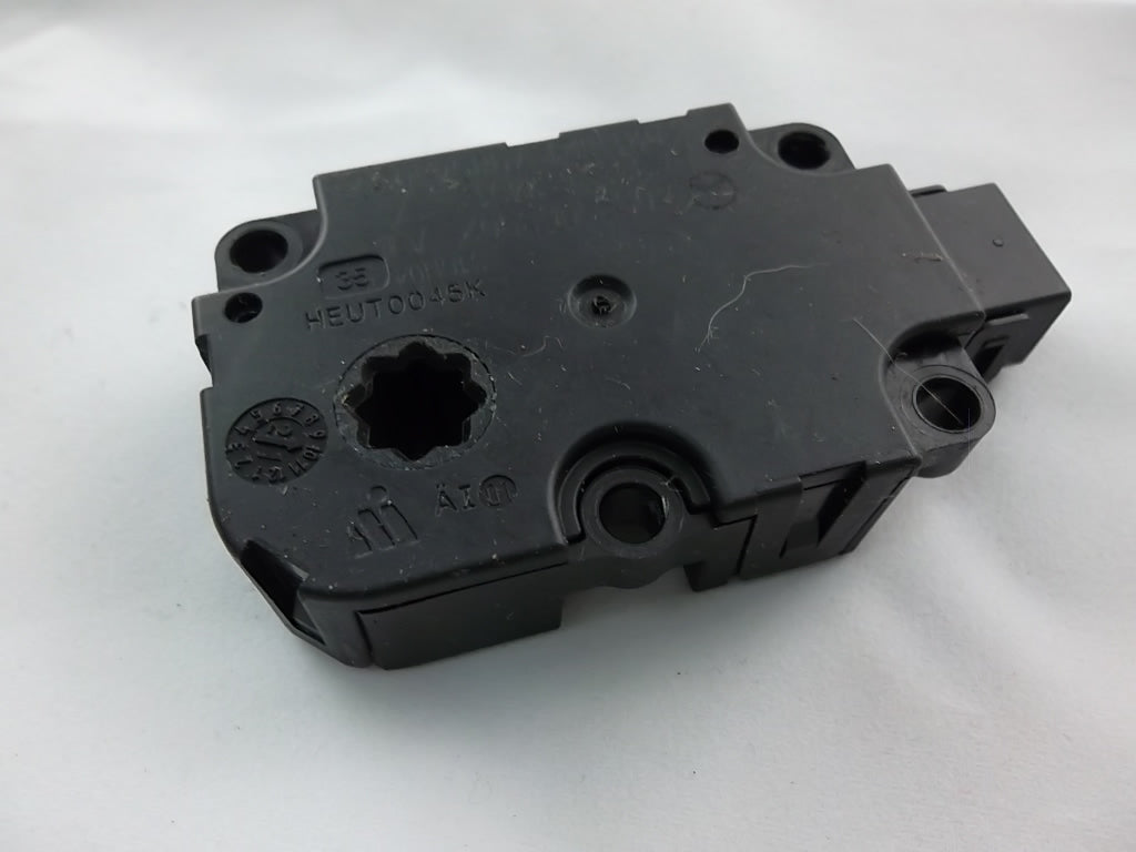 2020-2023 Mercedes Benz GLB250 Heater Servo Actuator Motor 099 906 35 02