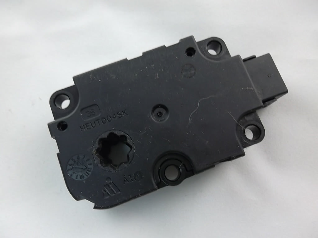 2020-2023 Mercedes Benz GLB250 Heater Servo Actuator Motor 099 906 35 02