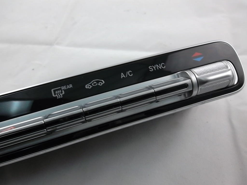 2020-2023 Mercedes Benz GLB250 Climate Temperature Control 247 905 68 03