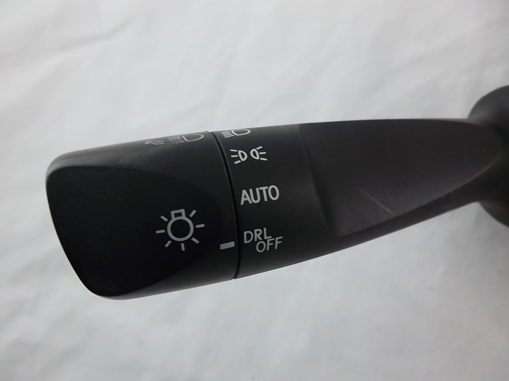 Toyota Corolla Prius RAV4 CH-R Mirai Headlight Turn Signal Switch 84140-0R020