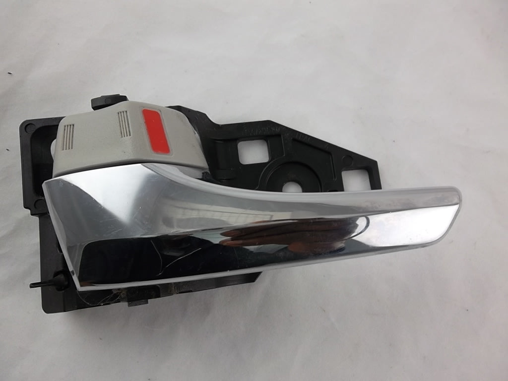Door Handle Inner Driver  69206-0T010 Toyota Sienna 2011-2020
