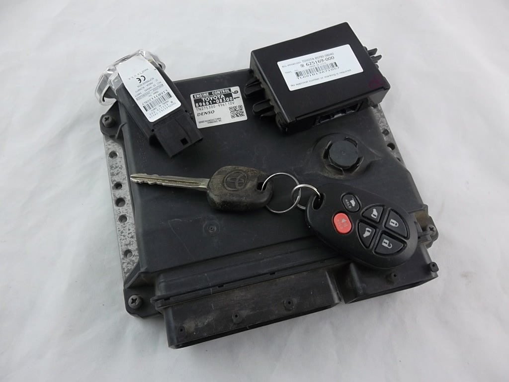 2011-2012 Toyota Sienna ECU Engine Computer W/Immobilizer & Key 89661-08300
