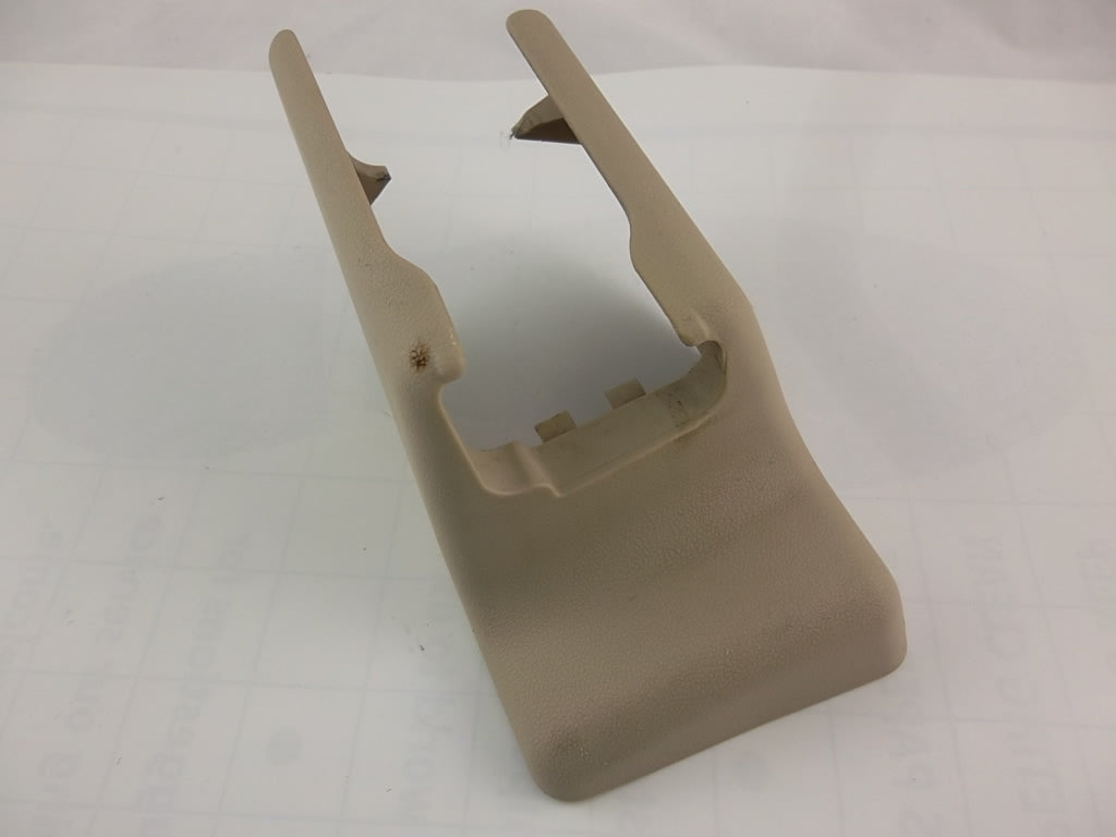 2012-2017 Toyota Camry Seat Track End Cover Diver 72138-06100