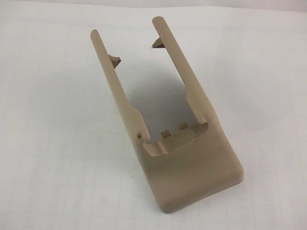 2012-2017 Toyota Camry Seat Track End Cover Diver 72138-06100