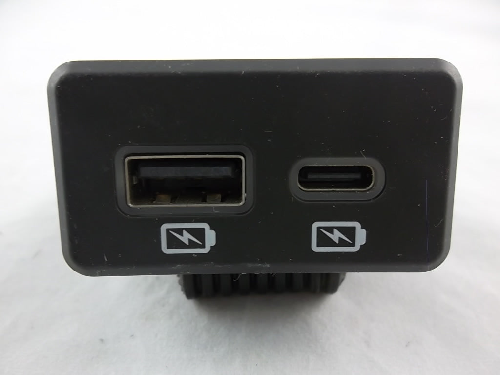 Nissan Rear USB Type-C Charger Port T98Q7 6RR0A