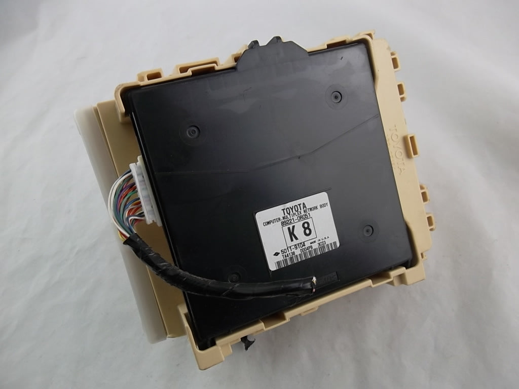 2013-2014  Toyota RAV4 Junction Block Assy Cabin Fuse Box 82730-42730 Gasoline