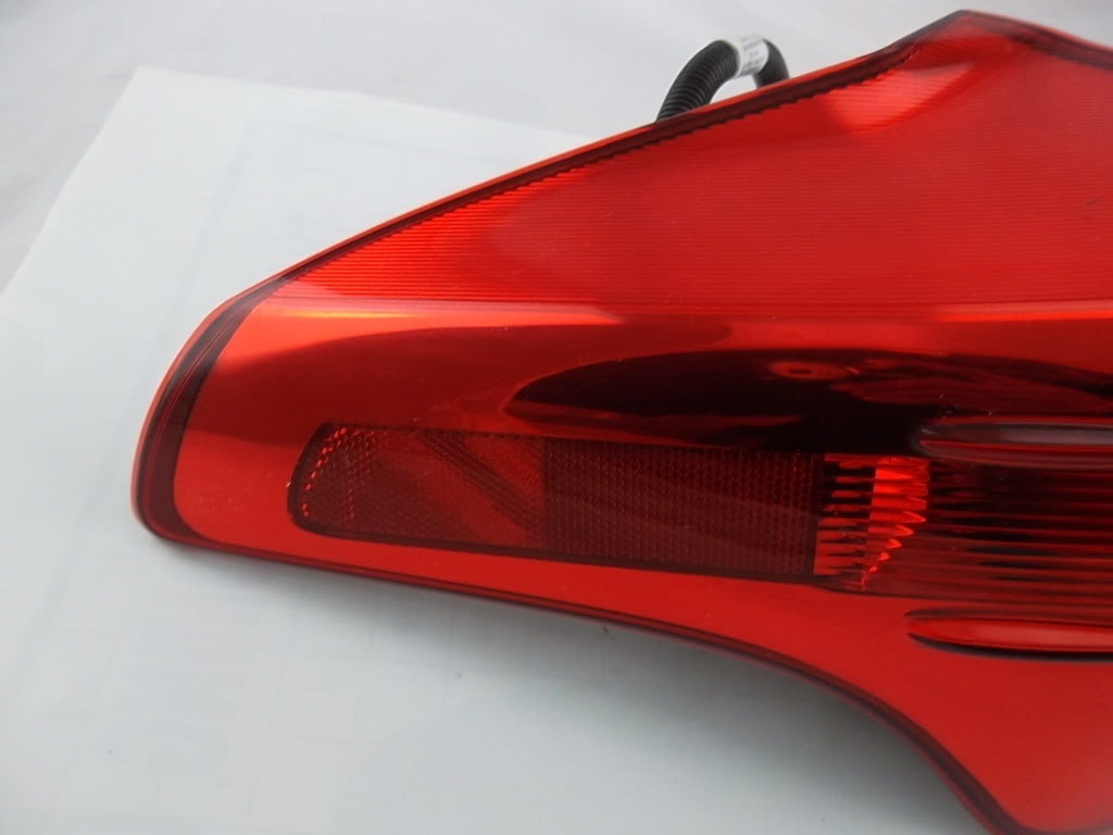 2013-2015 Toyota RAV4 Tail light lamp Driver 81560-0R030