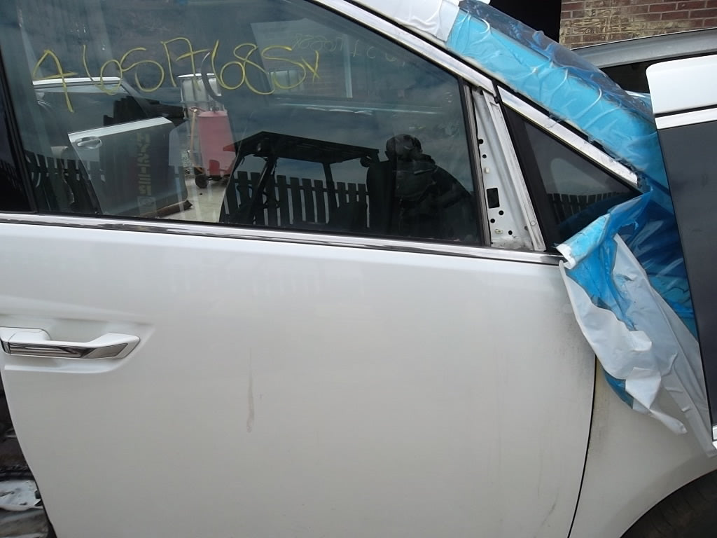 2011-2017 Honda Odyssey Front Door Passenger White 67010-TK8-A93
