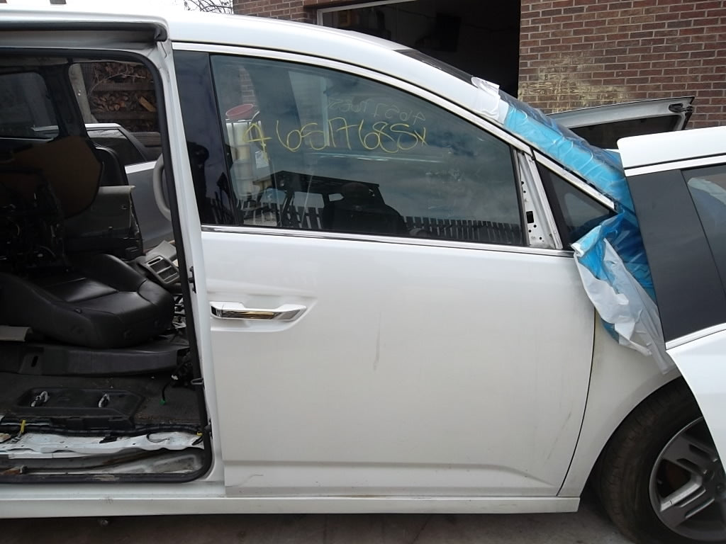 2011-2017 Honda Odyssey Front Door Passenger White 67010-TK8-A93