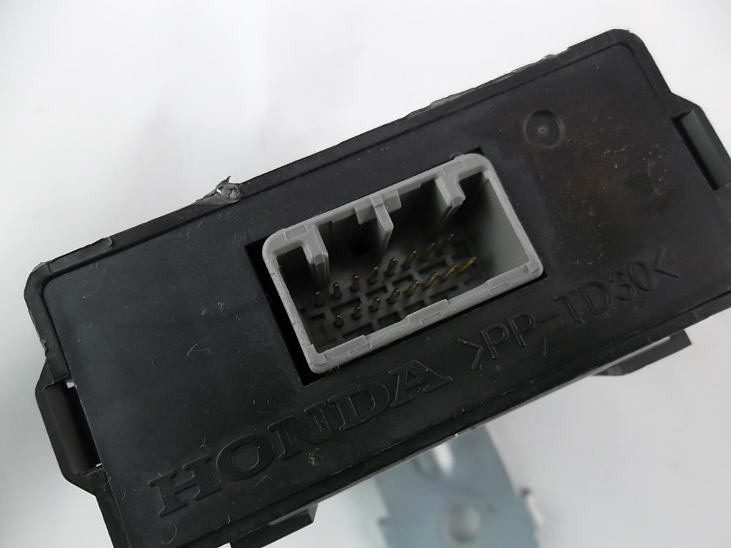 2011-2013 Honda Odyssey Suspension Self Leveling Control Module 33137-TK8-A01