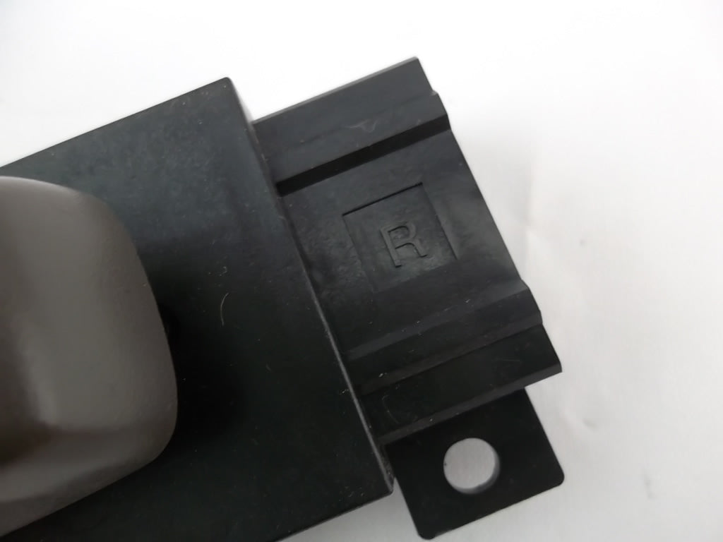 Honda Accord HR-V Crosstour Pilot Ridgeline Odyssey Civic CR-V Front Seat Switch Passenger 81253-SDB-A71