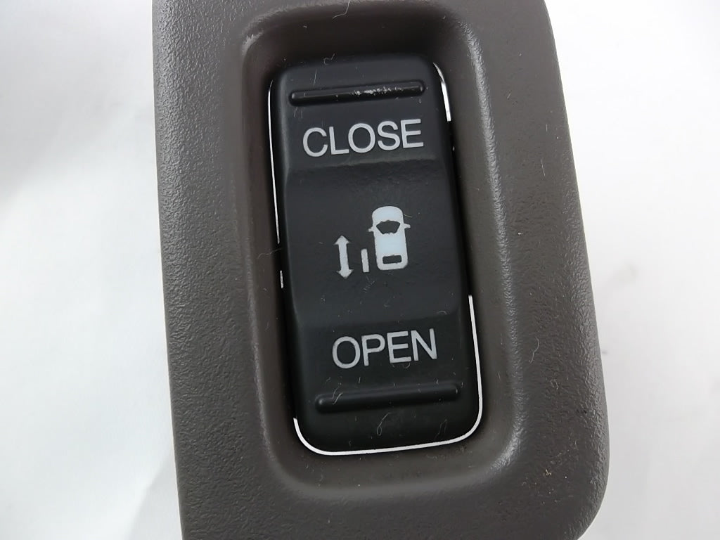 2011-2017 Honda Odyssey Power Sliding Door Switch Driver 35396-TK8-A01