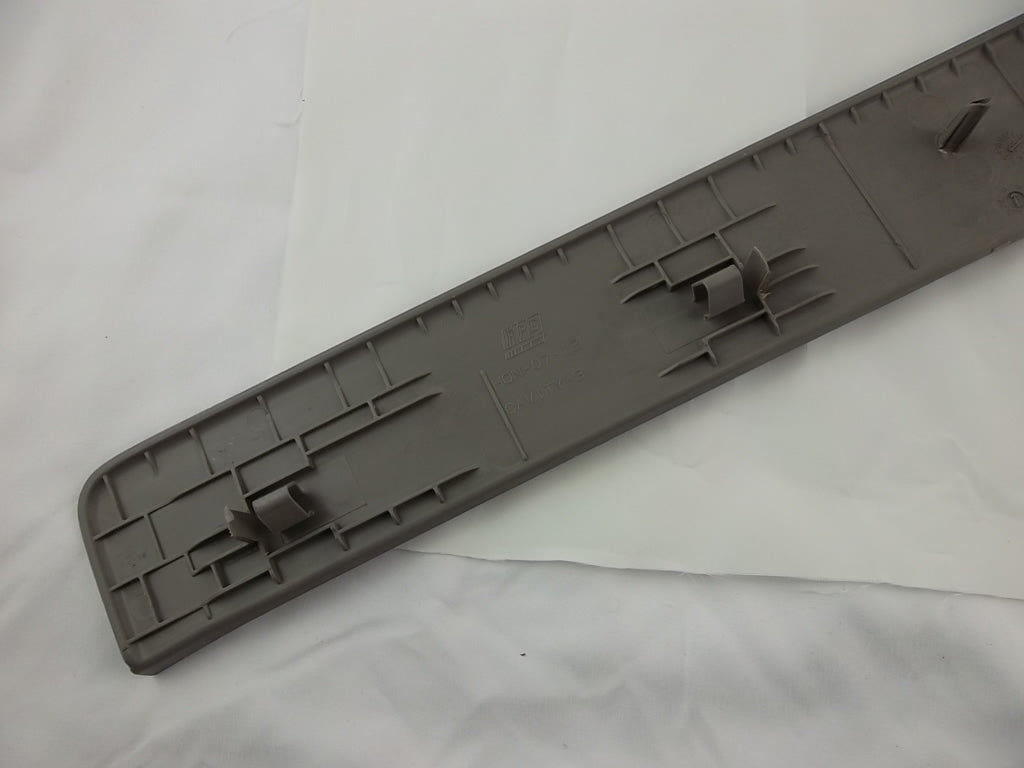 Front Door Sill Plate Passenger 84202-SWA-A01 Honda CRV CR-V 2012-2016
