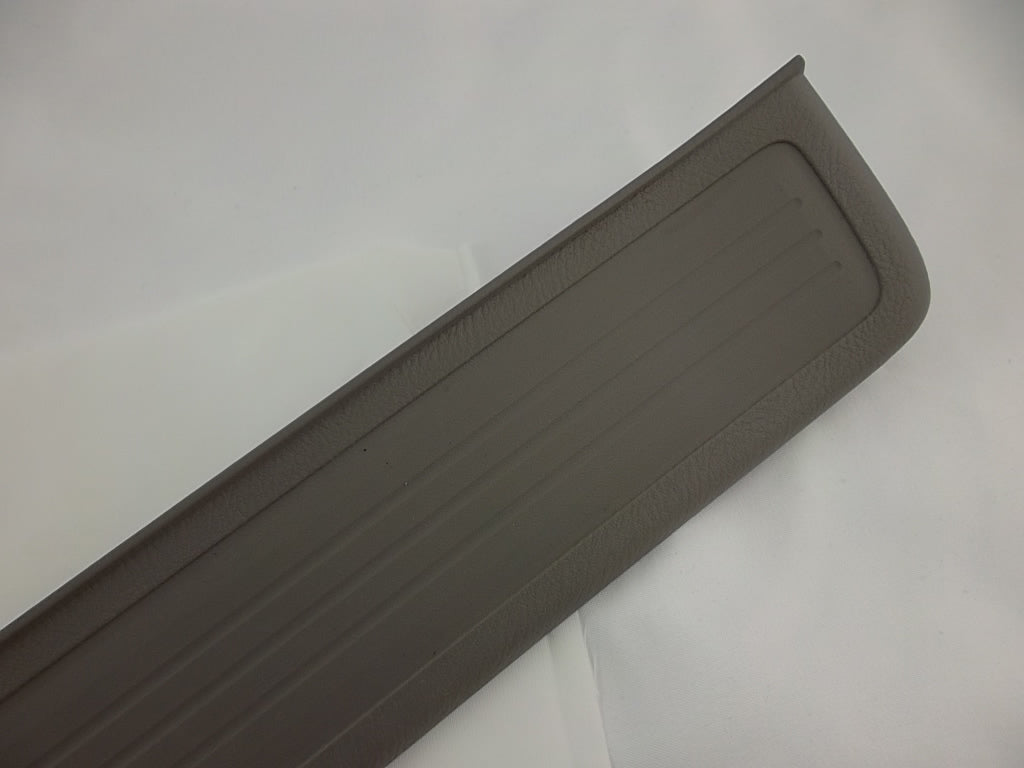 Front Door Sill Plate Passenger 84202-SWA-A01 Honda CRV CR-V 2012-2016