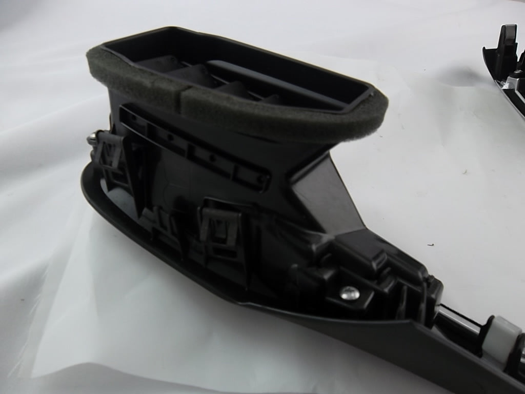 2014-2020 Acura MDX Center Dash Outlet Navigation Trim 77250-TZ5-A01