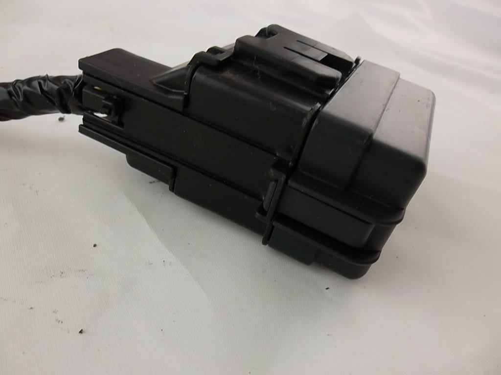 2009-2011 Honda Pilot Sub Fuse Relay Box
