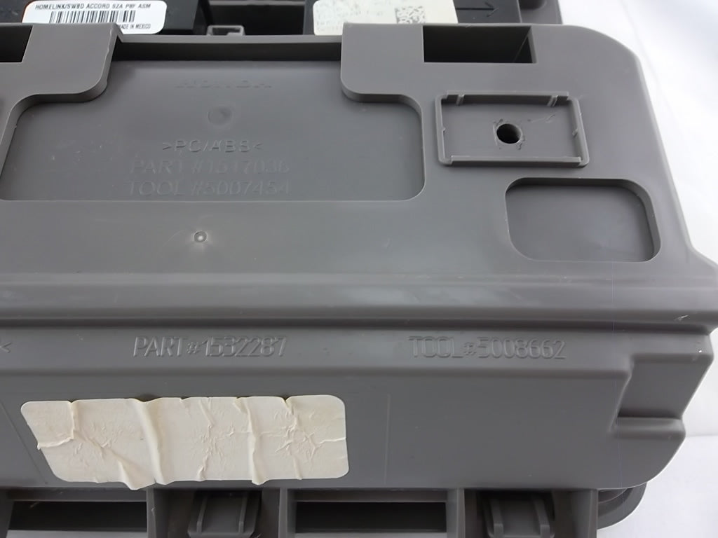 2009-2015 Honda Pilot Overhead Console w/Sunroof Switch 83250-SZA-A01