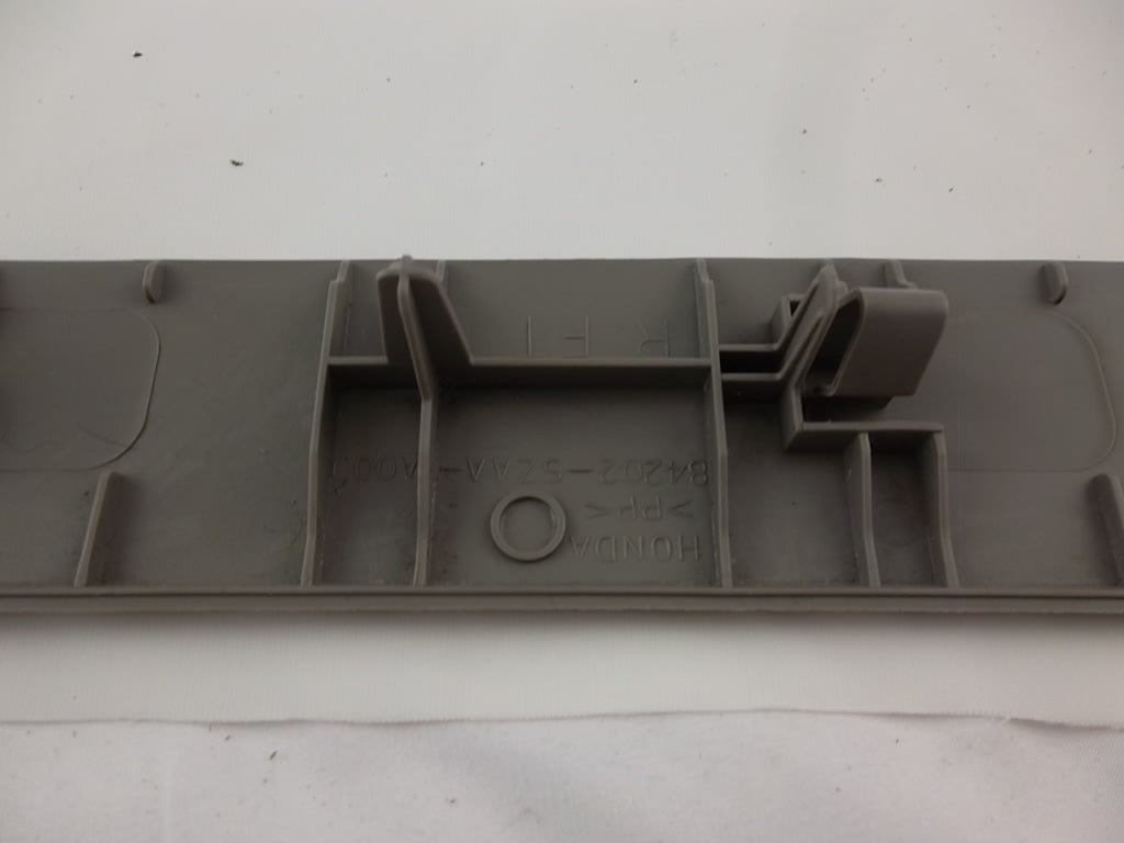 2009-2015 Honda Pilot Front Door Sill Plate Passenger 84202-SZA-A01