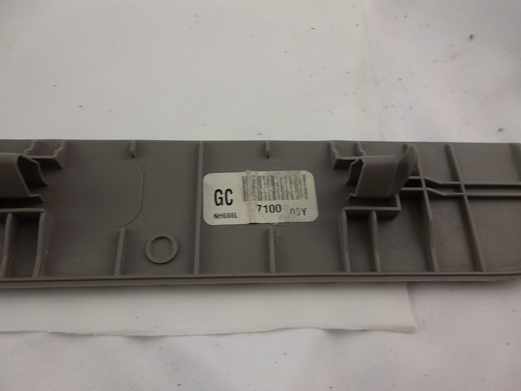 2009-2015 Honda Pilot Front Door Sill Plate Passenger 84202-SZA-A01