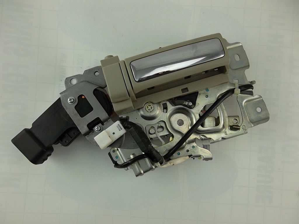 2011-2014 Toyota Sienna Rear Door Handle Passenger 69070-08031