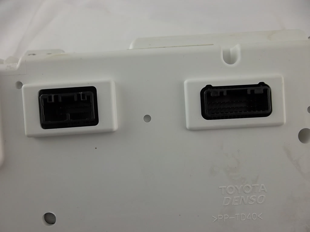 2018-2019 Toyota Sienna Speedometer Instrument Cluster 83800-08890