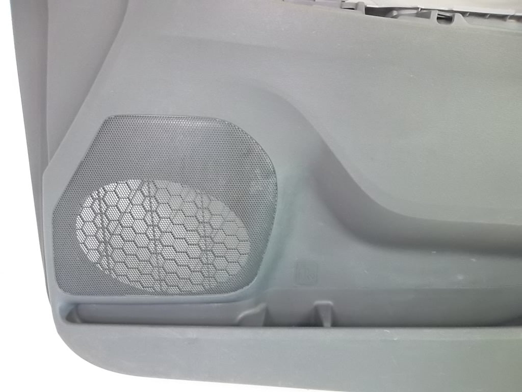 2015-2020 Toyota Sienna Front Door Trim Panel Passenger 67620-08150
