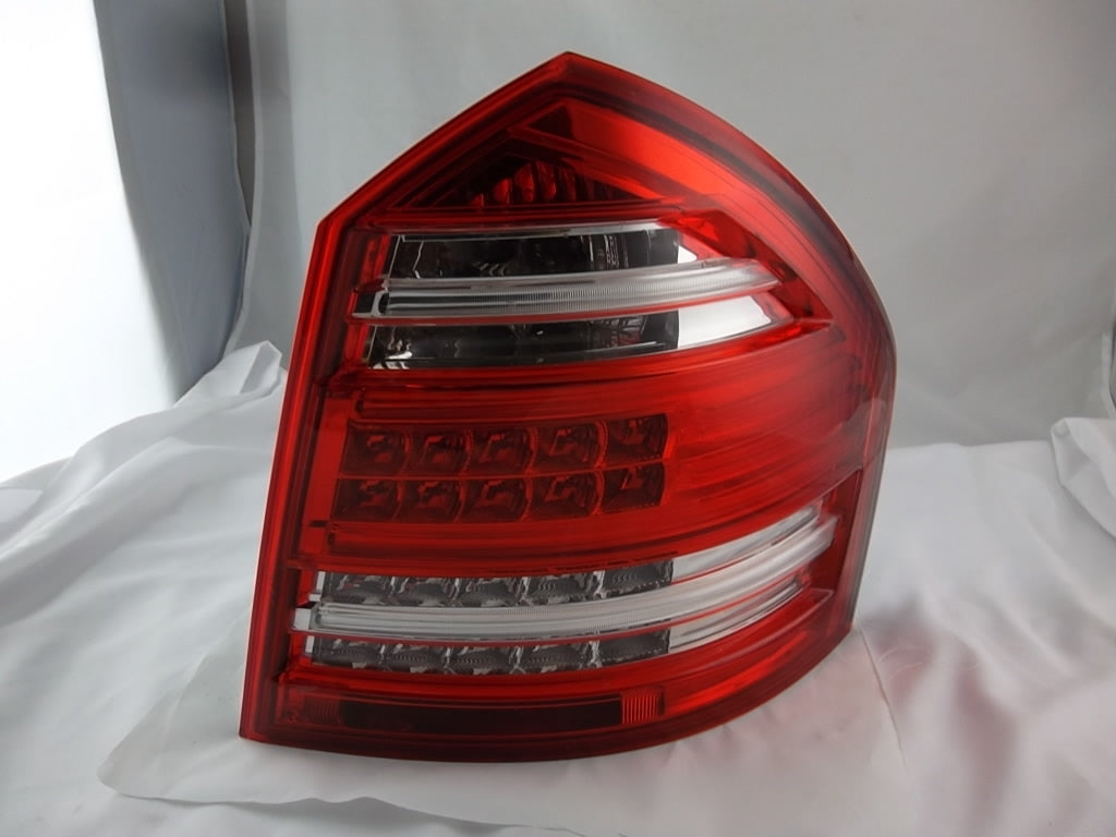 2010-2012 Tail Light Lamp LED Passenger Mercedes Benz GL450 GL550 GL350