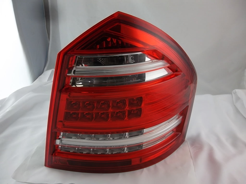 2010-2012 Tail Light Lamp LED Passenger Mercedes Benz GL450 GL550 GL350