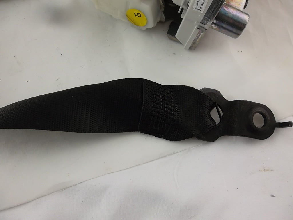 2010-2012 Front Seat Belt Passenger Mercedes Benz GL450 GL550 GL350 ML350 ML450 ML500
