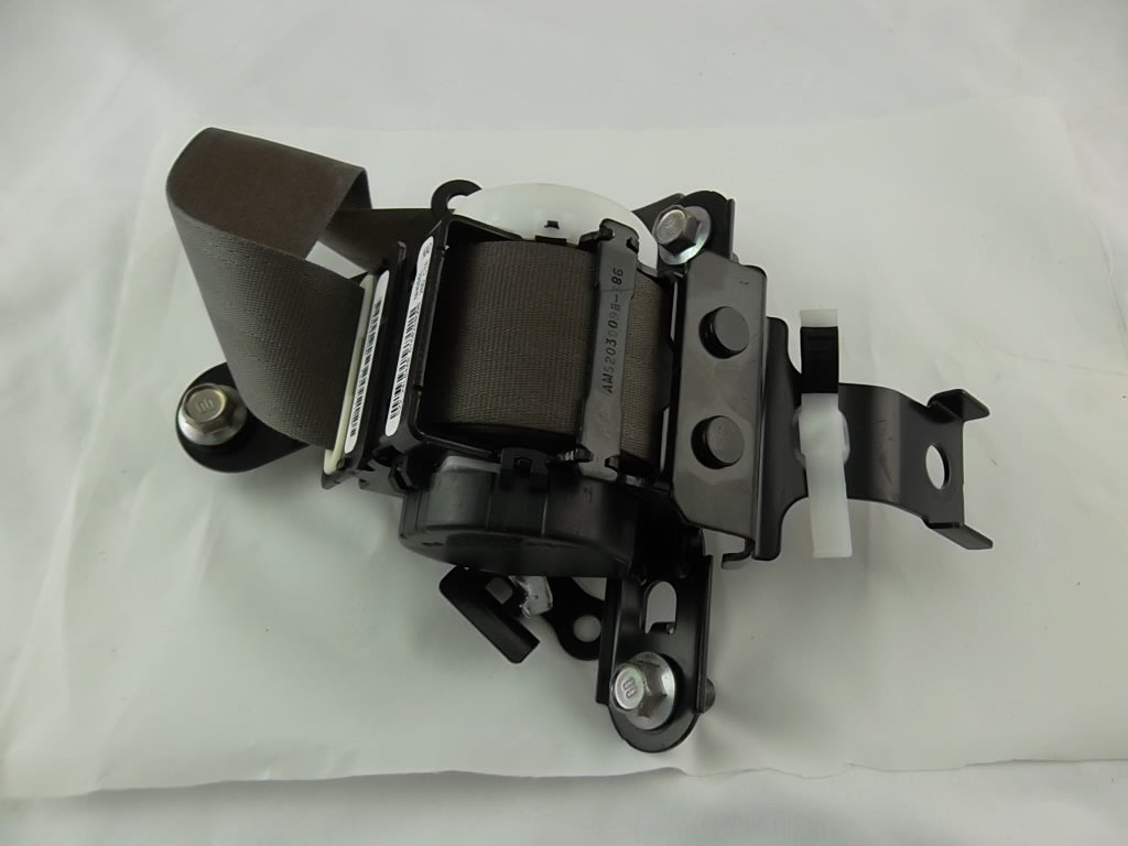 2011-2017 Honda Odyssey Rear Seat Belt 2nd Row Center